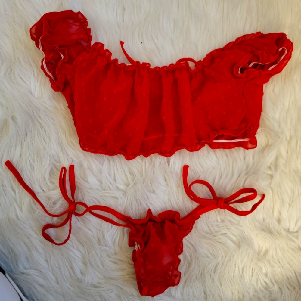 Red lingerie set
